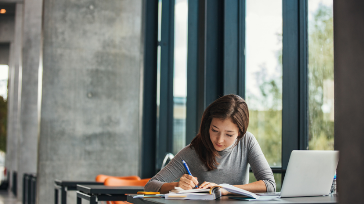 L'investissement pour les étudiants